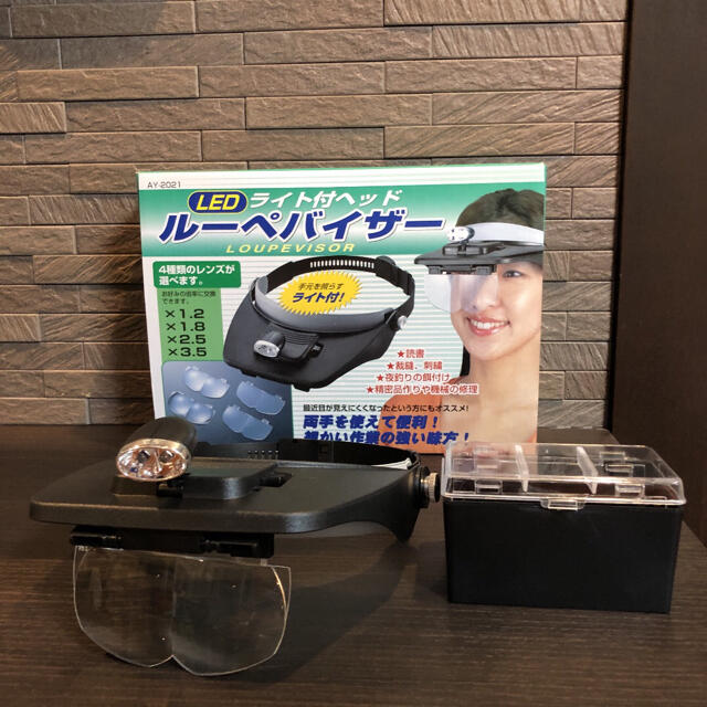 【LED】ライト付きヘッドルーペバイザー【新品箱入り】 ハンドメイドのインテリア/家具(その他)の商品写真