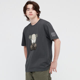 ユニクロ(UNIQLO)のカウズ   ユニクロ　Tシャツ　UT(Tシャツ/カットソー(半袖/袖なし))