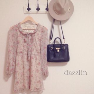 ダズリン(dazzlin)の値下げ♡dazzlin 花柄ブラウスワンピース(ひざ丈ワンピース)