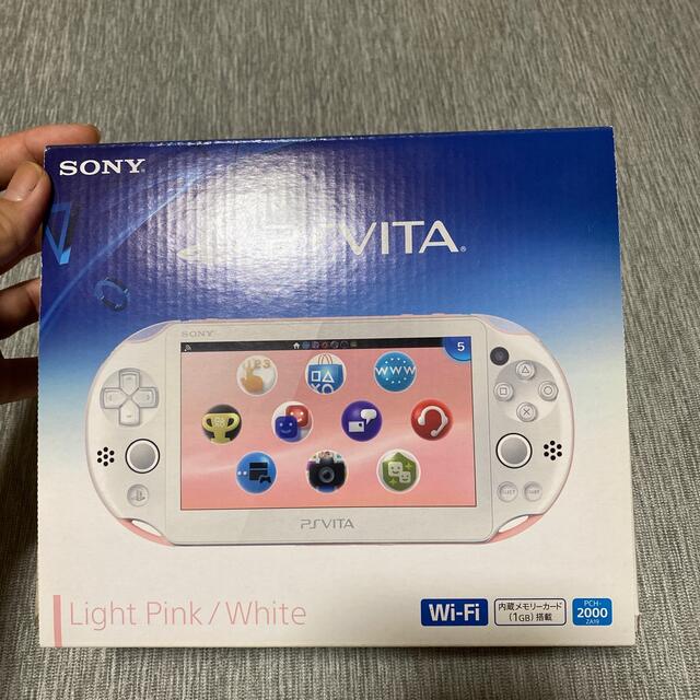 PlayStation Vita(プレイステーションヴィータ)のSONY PlayStationVITA 本体  PCH-2000 ZA19 エンタメ/ホビーのゲームソフト/ゲーム機本体(携帯用ゲーム機本体)の商品写真