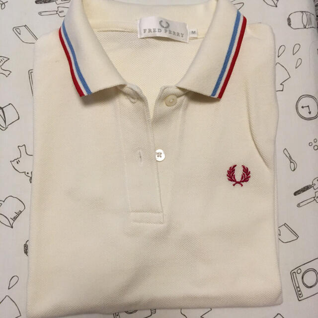 FRED PERRY(フレッドペリー)のFRED PERRY  ポロシャツ　レディース レディースのトップス(ポロシャツ)の商品写真