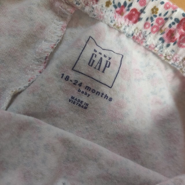 babyGAP(ベビーギャップ)の女の子のお洋服セット キッズ/ベビー/マタニティのキッズ服女の子用(90cm~)(Tシャツ/カットソー)の商品写真