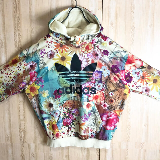 adidas アディダス コラボ パーカー 大きめ マルチカラー 花束 レア