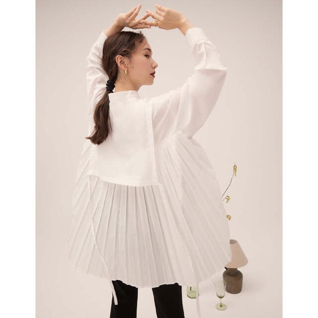 RANDEBOO pleats cape shirts