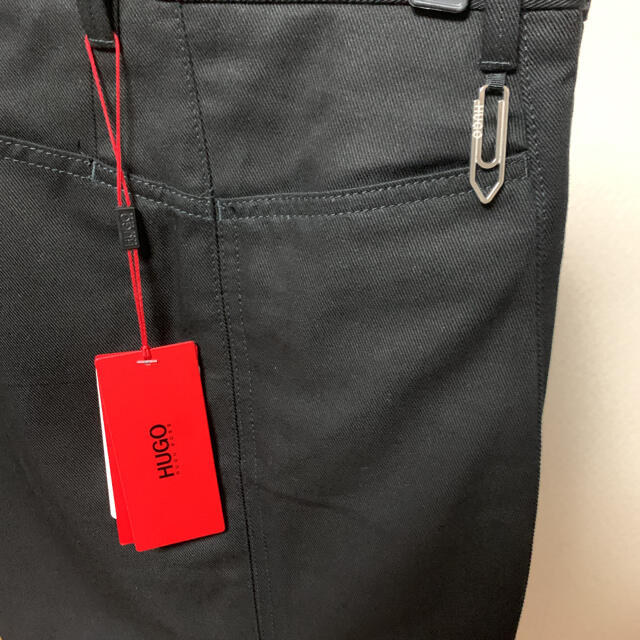 HUGO BOSS(ヒューゴボス)の新品　HUGO BOSS ヒューゴボス　ジーンズ パンツ　デニム　サイズ44 メンズのパンツ(デニム/ジーンズ)の商品写真