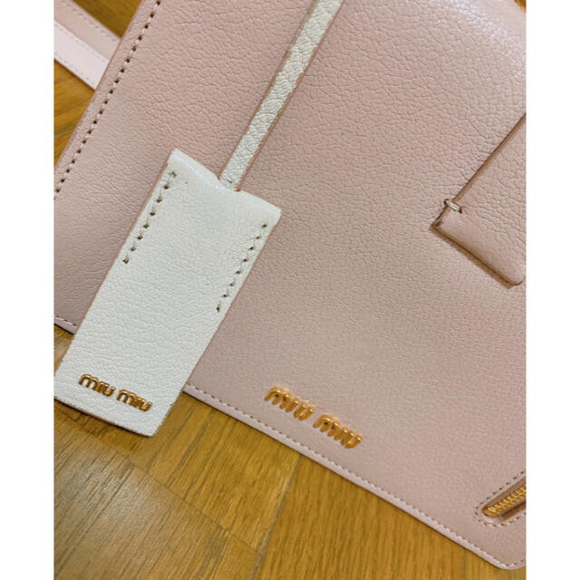 バッグミュウミュウ　miumiu ショルダーバッグ　バック　マドラス　ピンク　カバン