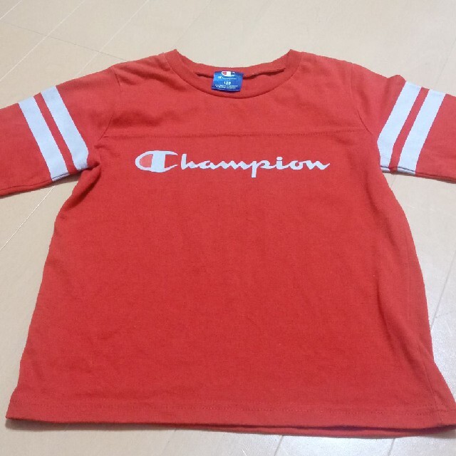 Champion(チャンピオン)のChampion　五分袖Tシャツ　120 キッズ/ベビー/マタニティのキッズ服男の子用(90cm~)(Tシャツ/カットソー)の商品写真