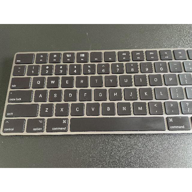 Apple(アップル)のApple Magic Keyboard スペースグレイ USキーボード スマホ/家電/カメラのPC/タブレット(PC周辺機器)の商品写真