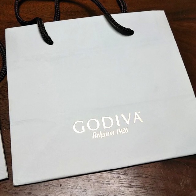 GODIVA ゴディバ ショッパー 2袋 紙袋手提げ レディースのバッグ(ショップ袋)の商品写真