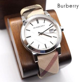 バーバリー(BURBERRY)の《美品》BURBERRYS 腕時計 シルバー チェック デイト The CITY(腕時計(アナログ))