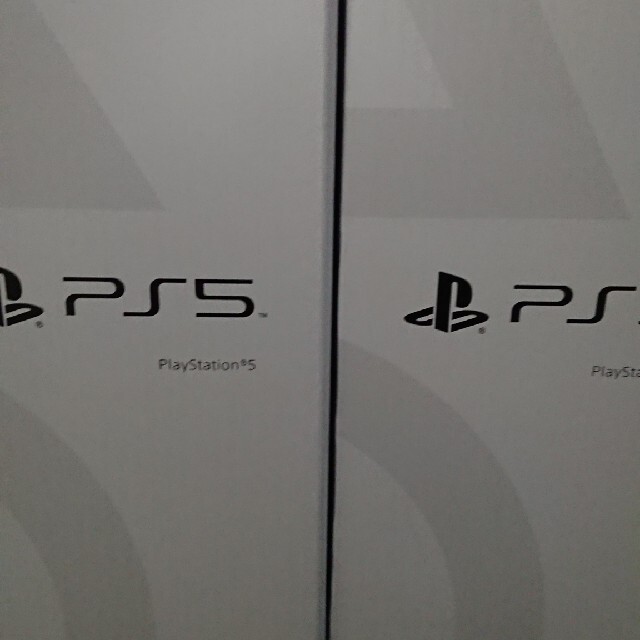 PlayStation(プレイステーション)の2台 カートン箱発送 SONY PlayStation5 CFI-1000A01 エンタメ/ホビーのゲームソフト/ゲーム機本体(家庭用ゲーム機本体)の商品写真