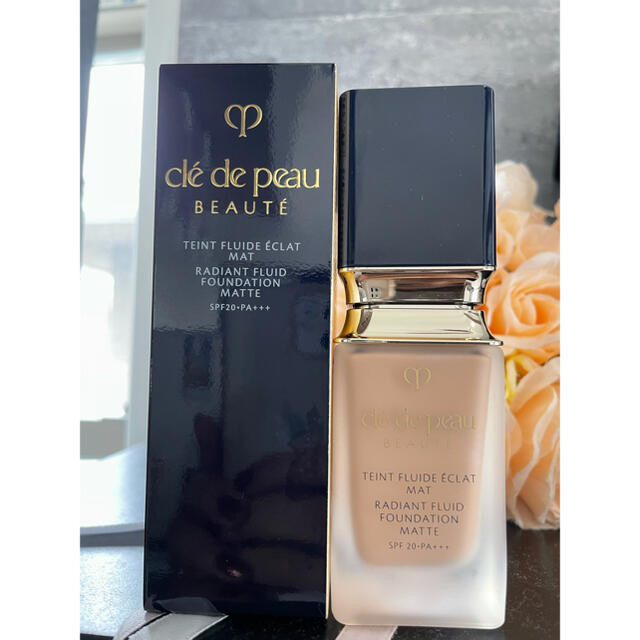 Clé de Peau Beauté クレドポー タンフリュイドエクラマット