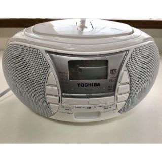 トウシバ(東芝)のTOSHIBAラジオCDプレーヤー(ポータブルプレーヤー)