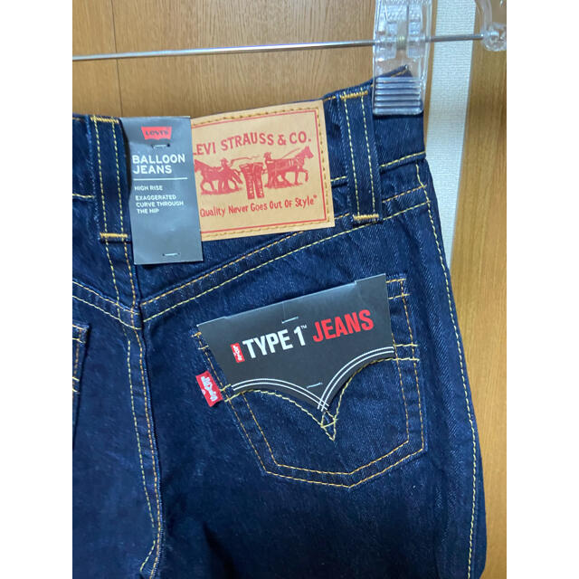 Levi's(リーバイス)のTYPE 1 BALLOON LEG THE ONE AND ONLY レディースのパンツ(デニム/ジーンズ)の商品写真