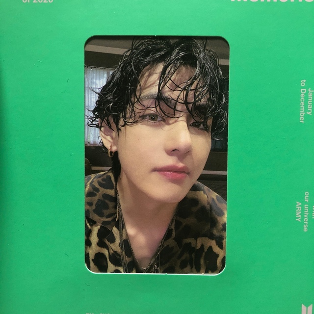 紺×赤 BTS Memories トレカ テテ V テヒョン - 通販 - motelparati.com.br