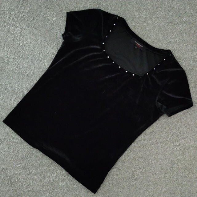 FOXEY(フォクシー)のクイーンズコート 黒 ベロア 半袖 ラインストーン サイズ2 レディースのトップス(カットソー(半袖/袖なし))の商品写真