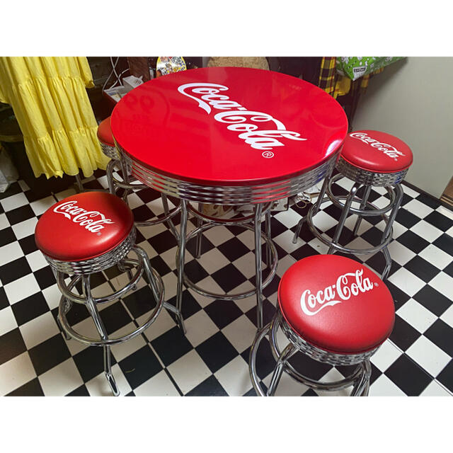 コカ・コーラ(コカコーラ)のCoca-Cola コカ・コーラ ハイテーブル＆スチール5点セット美品 値下げ インテリア/住まい/日用品の机/テーブル(バーテーブル/カウンターテーブル)の商品写真