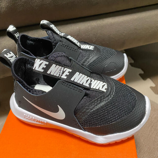 NIKE(ナイキ)の新品・NIKE ナイキ  キッズシューズ　フレックスランナー　14cm キッズ/ベビー/マタニティのベビー靴/シューズ(~14cm)(スニーカー)の商品写真