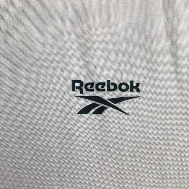 Reebok(リーボック)の新品未使用　Reebok　水着　レギンス　ランニングインナー　ラッシュ ガード スポーツ/アウトドアのランニング(ウェア)の商品写真