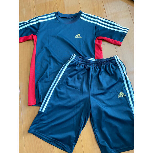 adidas(アディダス)のアディダス　ウェア　上下セット　セットアップ　シャツ　パンツ　Tシャツ スポーツ/アウトドアのサッカー/フットサル(ウェア)の商品写真