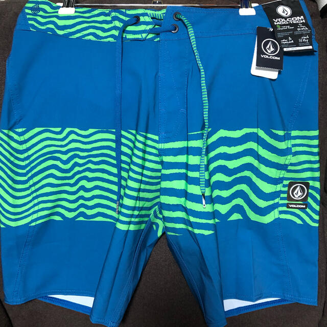 水着　スイムウェア　VOLCOM ボルコム