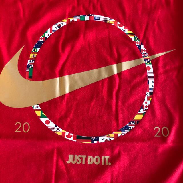 NIKE(ナイキ)のNIKE Tシャツ ビックロゴ 国旗柄 半袖 メンズのトップス(Tシャツ/カットソー(半袖/袖なし))の商品写真