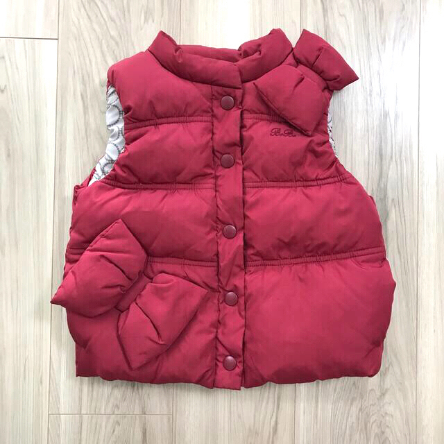 BeBe(ベベ)のライ様専用　bebe ダウンベスト　110 キッズ/ベビー/マタニティのキッズ服女の子用(90cm~)(ジャケット/上着)の商品写真