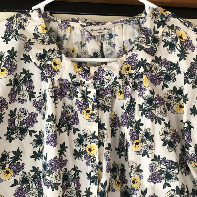 SM2(サマンサモスモス)の花柄トップス レディースのトップス(シャツ/ブラウス(半袖/袖なし))の商品写真