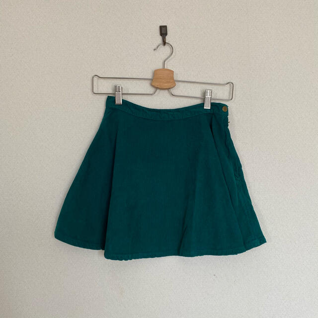 American Apparel(アメリカンアパレル)のアメアパ　アメリカンアパレル　コーデュロイ　スカート　緑　グリーン　ミニスカート レディースのスカート(ミニスカート)の商品写真