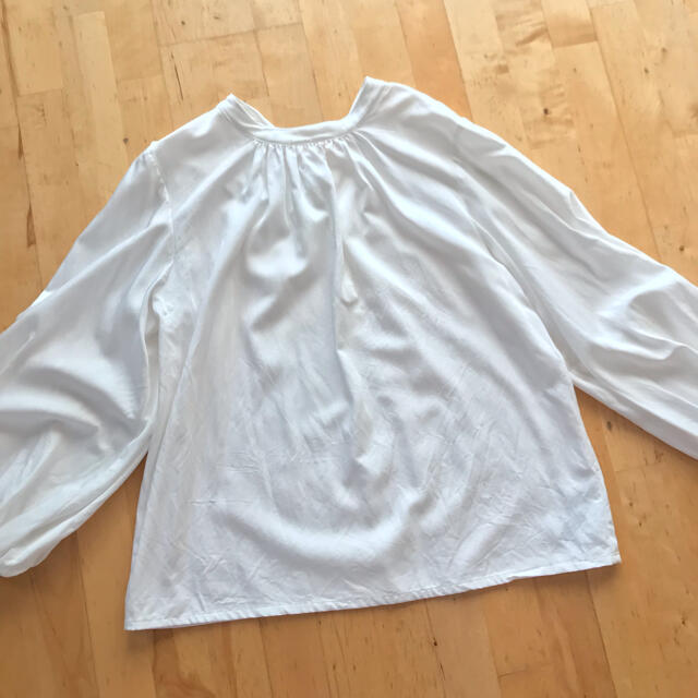 L'Appartement DEUXIEME CLASSE(アパルトモンドゥーズィエムクラス)のアパルトモン C／N Gather Blouse レディースのトップス(シャツ/ブラウス(長袖/七分))の商品写真