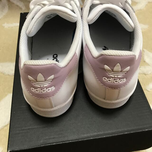 adidas(アディダス)のアディダスadidasスーパースター24.5 美品スニーカー レディースの靴/シューズ(スニーカー)の商品写真