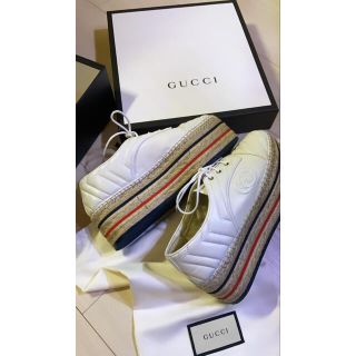 グッチ(Gucci)のリリ様専用です！GUCCI☆スニーカー bee ほぼ履いてません！(スニーカー)