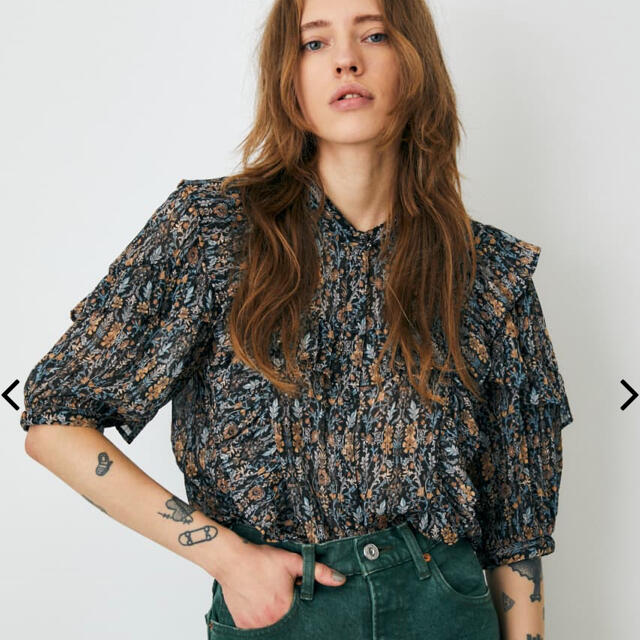 moussy - MOUSSY新作☆ SHEER FLOWER RUFFLE ブラウス☆ブラック moussy - MOUSSY新作☆ SHEER FLOWER RUFFLE ブラウス☆ブラック