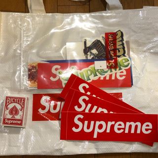 シュプリーム(Supreme)の4点セット Supreme ステッカーセット&トランプ&エコバック(キャラクターグッズ)