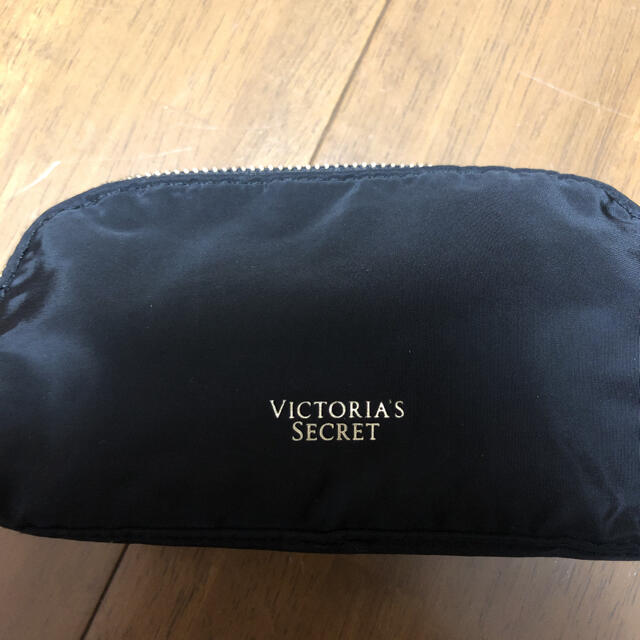 Victoria's Secret(ヴィクトリアズシークレット)のヴィクトリアシークレット　ダブルポーチ レディースのファッション小物(ポーチ)の商品写真