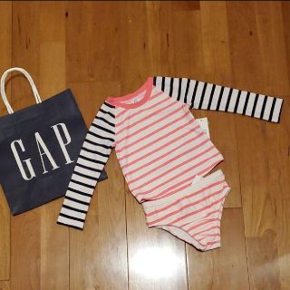 ベビーギャップ(babyGAP)の【新品】ラッシュガード&水着　セットアップ　ボーダー(水着)