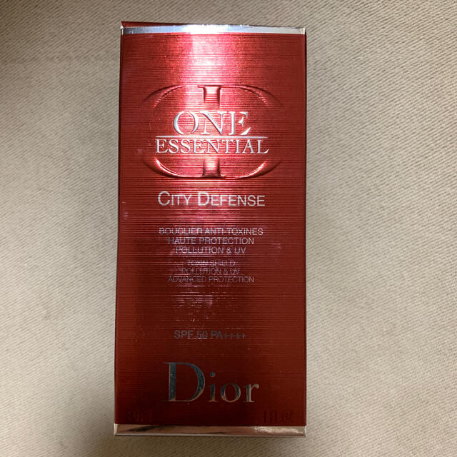 Christian Dior(クリスチャンディオール)の新品*Dior*ワンエッセンシャルシティディフェンス50〈日焼け止め乳液〉 コスメ/美容のスキンケア/基礎化粧品(乳液/ミルク)の商品写真