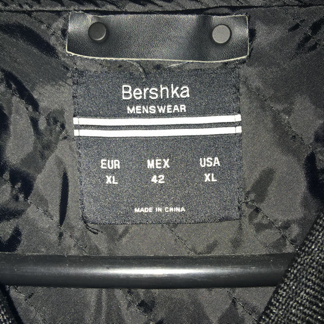 Bershka(ベルシュカ)のベルシュカma-1 メンズのジャケット/アウター(ブルゾン)の商品写真