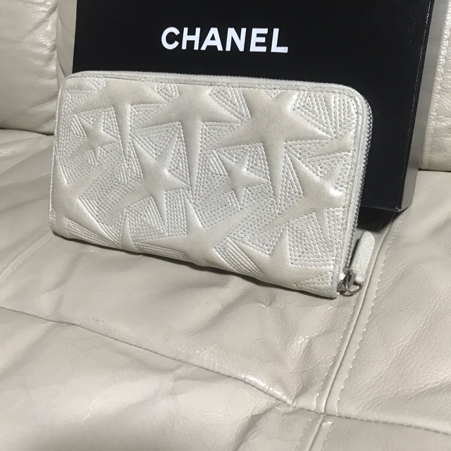 CHANEL シャネル 長財布　シャネル スターエンボス　シャネル 財布　美品！