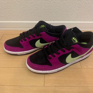 NIKE SB DUNK LOW "RED PLUM"