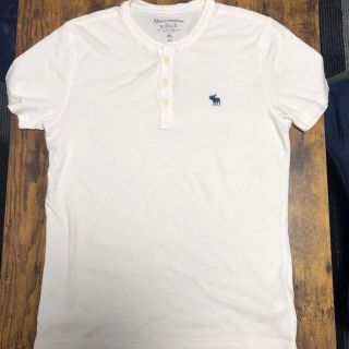 アバクロンビーアンドフィッチ(Abercrombie&Fitch)のTシャツ　アバクロンビー&フィッチ　アバクロ　白　White ホワイト(Tシャツ/カットソー(半袖/袖なし))