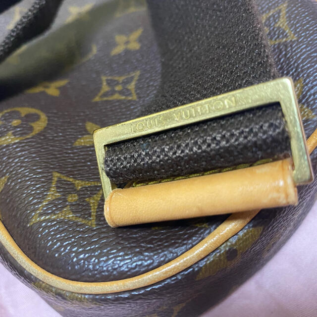 LOUIS VUITTON ボディバック