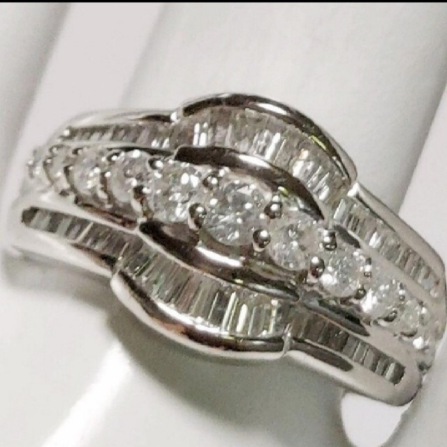 1ctダイヤモンドリング　pt900 レディースのアクセサリー(リング(指輪))の商品写真