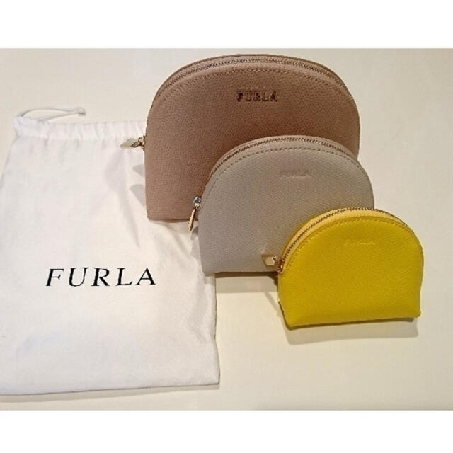 FURLA ポーチ