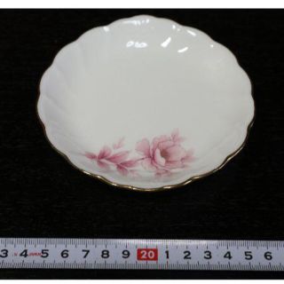 ノリタケ(Noritake)の値下げ　ノリタケボーンチャイナ　ピンク色の牡丹　小皿　5枚セット　未使用(テーブル用品)