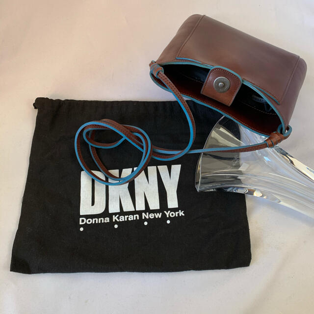 ファッション小物ポーチ　DKNY