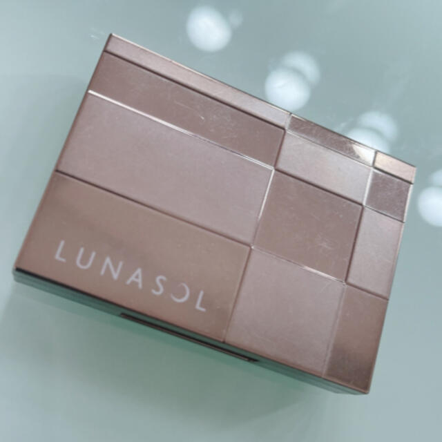LUNASOL(ルナソル)のLUNASOL ルナソル チークカラーコンパクト シェーディング コスメ/美容のベースメイク/化粧品(フェイスカラー)の商品写真