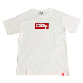 フジヤ(不二家)の【新品】ミルキー ペコ 半袖Tシャツ ボックスロゴ サンリオ カットソー 不二家(Tシャツ/カットソー(半袖/袖なし))