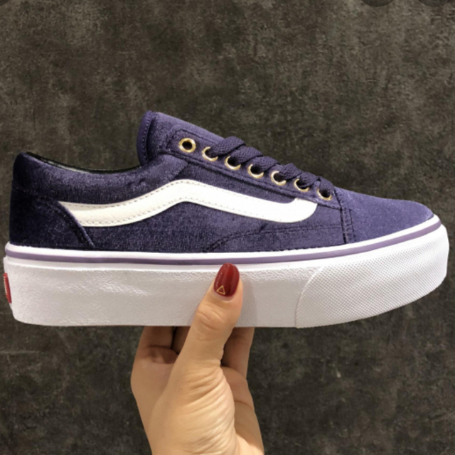 VANS(ヴァンズ)のVANS  レディースの靴/シューズ(スニーカー)の商品写真