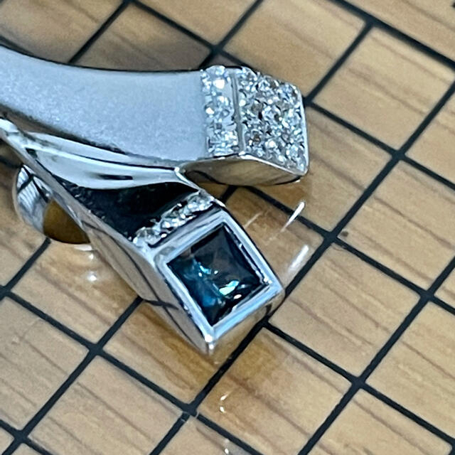 アレキサンドライト&ダイヤモンド K18WG ペンダント レディースのアクセサリー(ネックレス)の商品写真